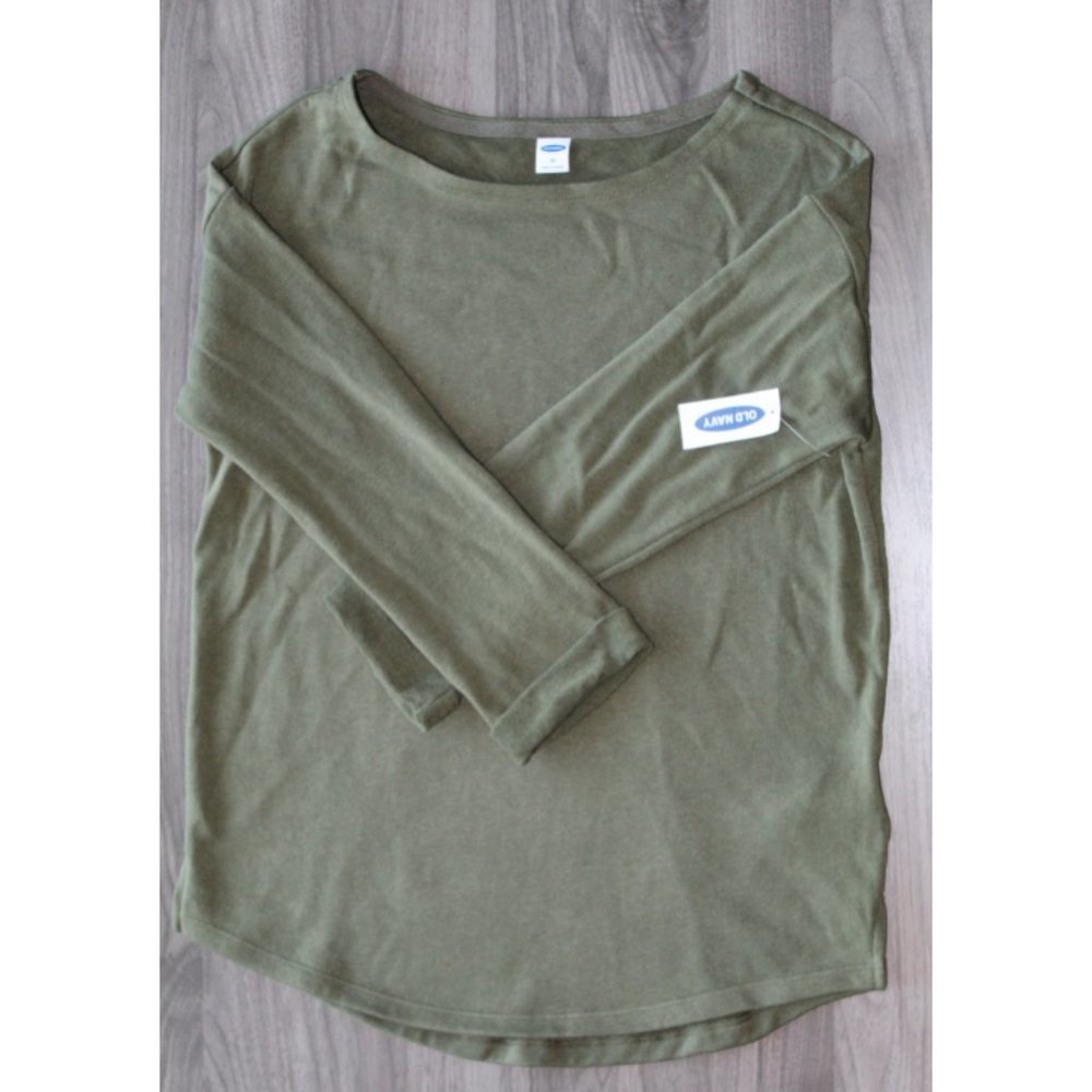 Old Navy Sweater ✨5 for 25✨